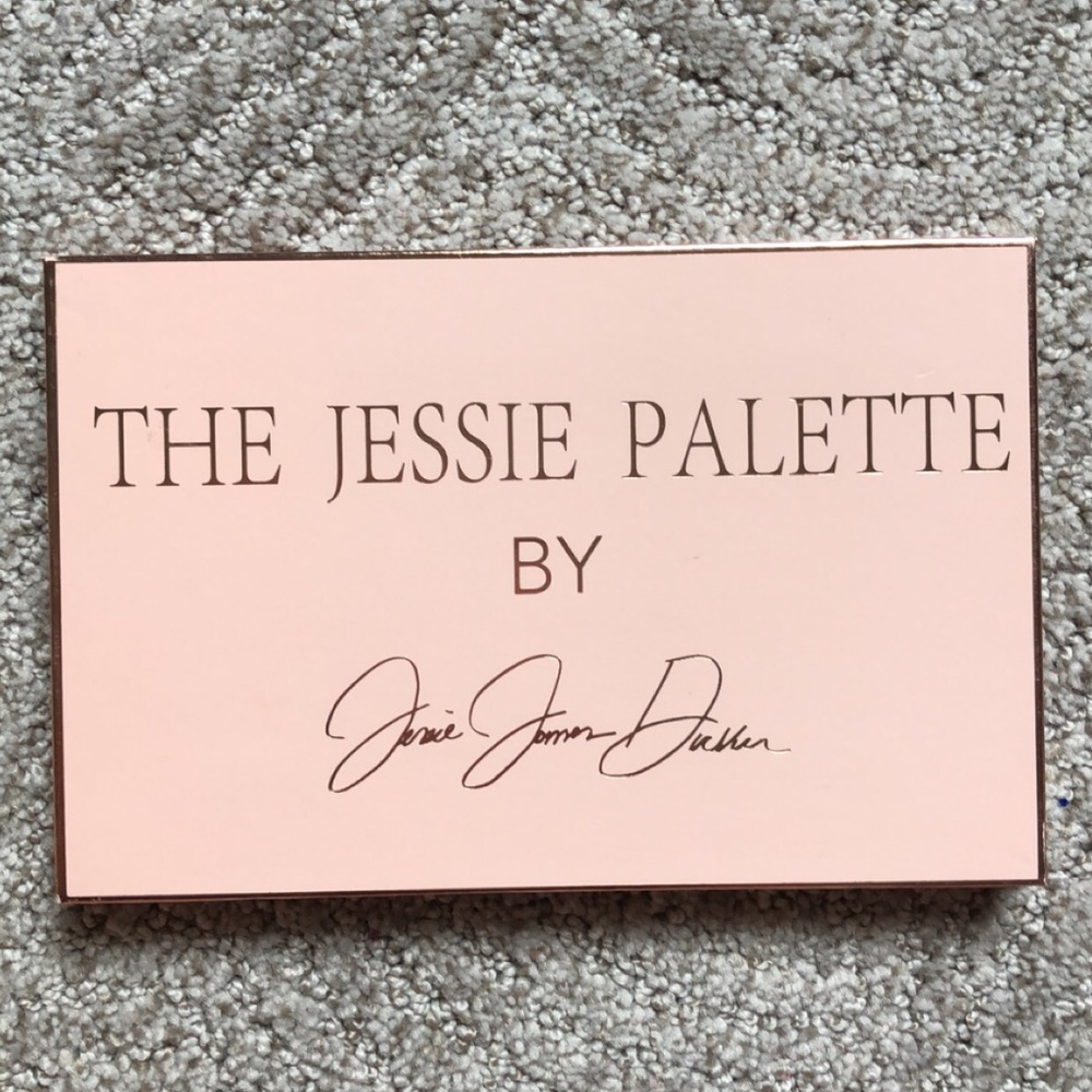 Jessie James Decker Eyeshadow Palette